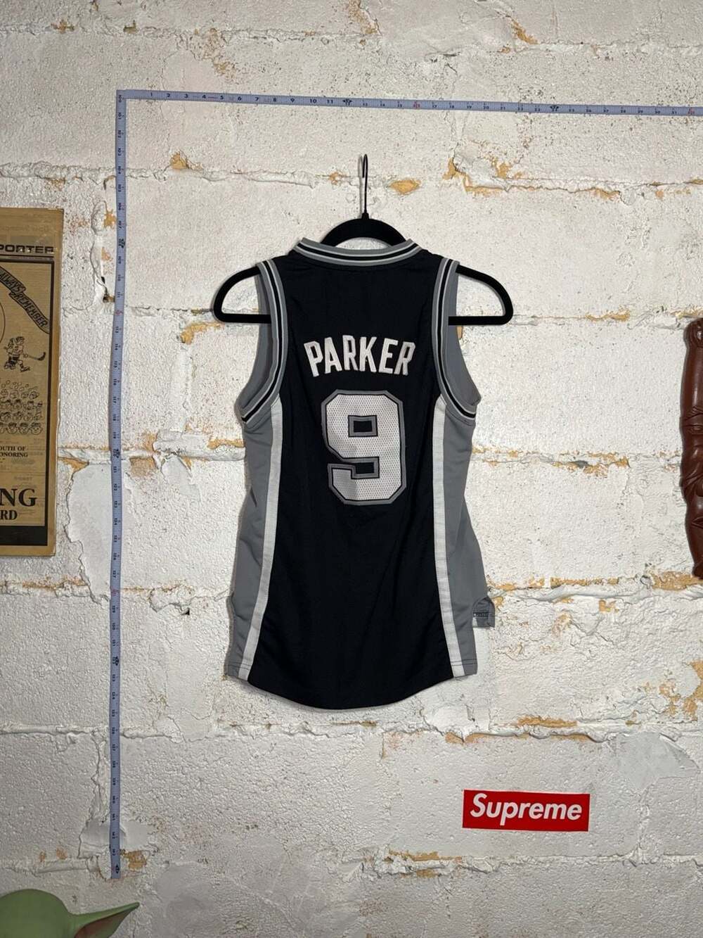 Adidas NBA San Antonio Spurs Tony Parker #9 Youth Medium Jersey Black - Picture 12 of 15